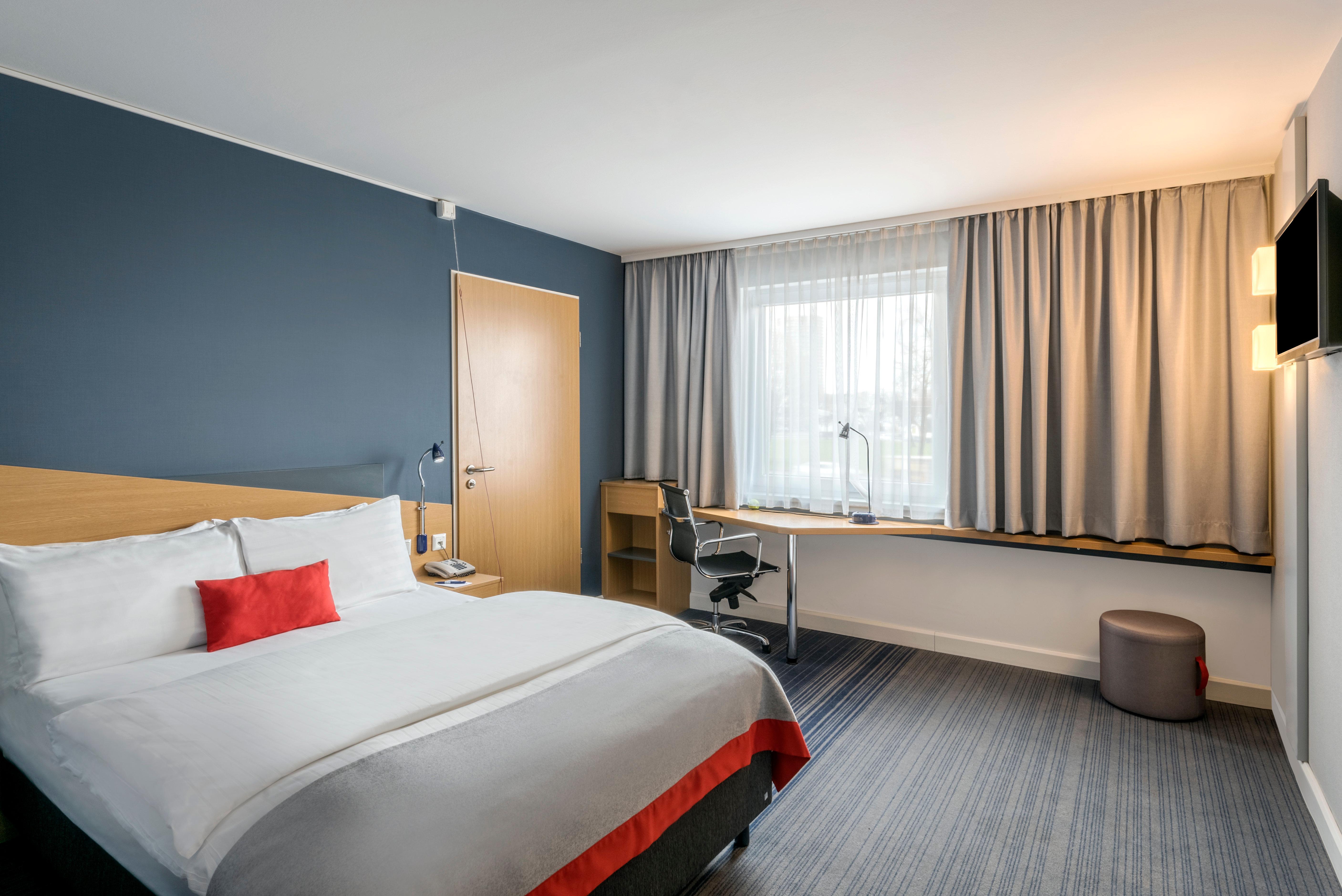 Holiday Inn Express Dortmund, An Ihg Hotel Exterior foto