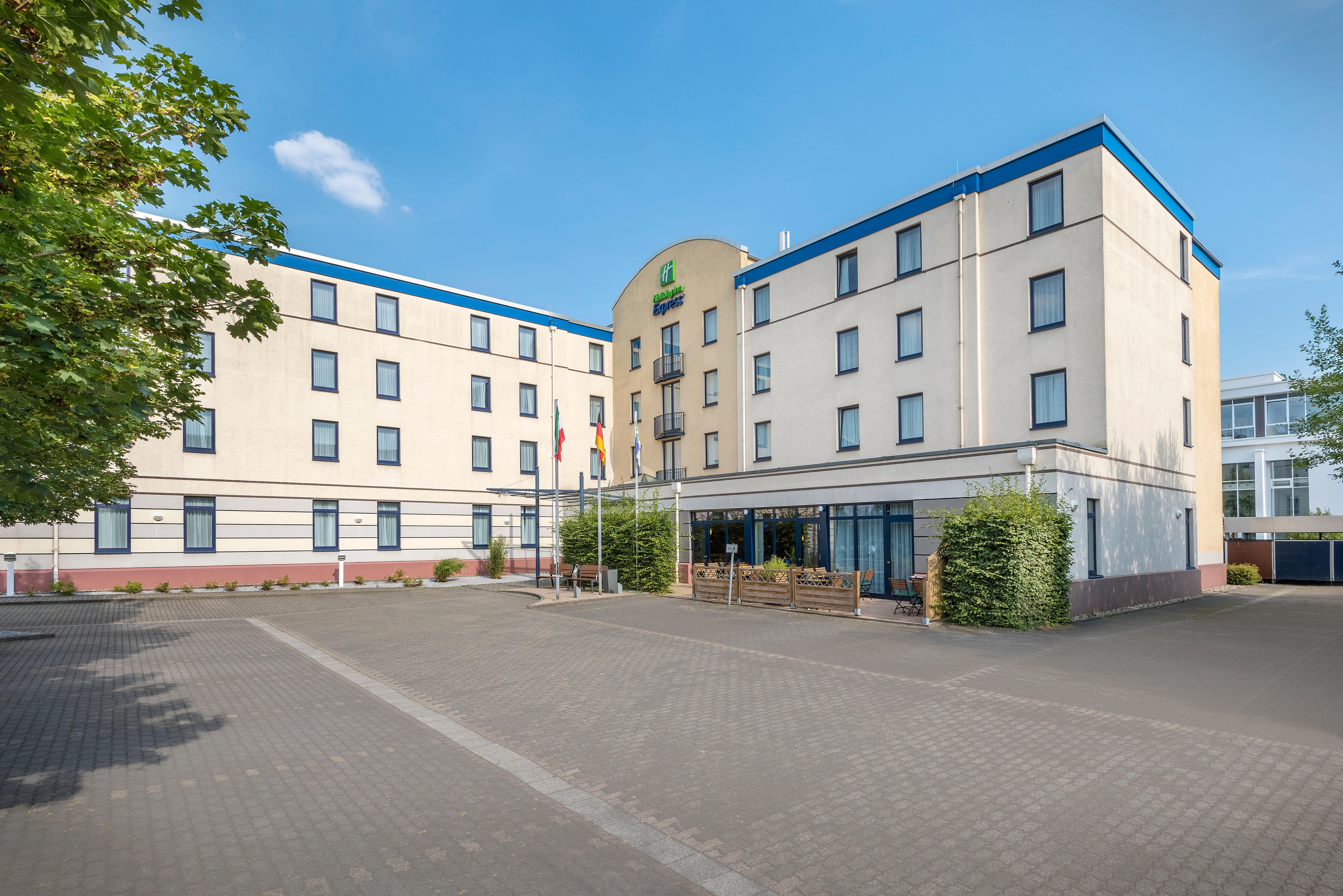 Holiday Inn Express Dortmund, An Ihg Hotel Exterior foto